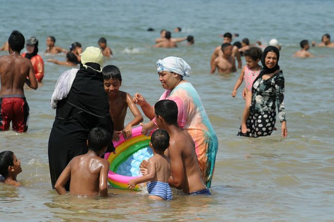 “ليلة بإسبانيا أرخص من قضائها بشمال المملكة”.. ارتفاع أسعار العطلة الصيفية وغياب المراقبة يدفعان المغاربة إلى البحث عن بديل في أوروبا