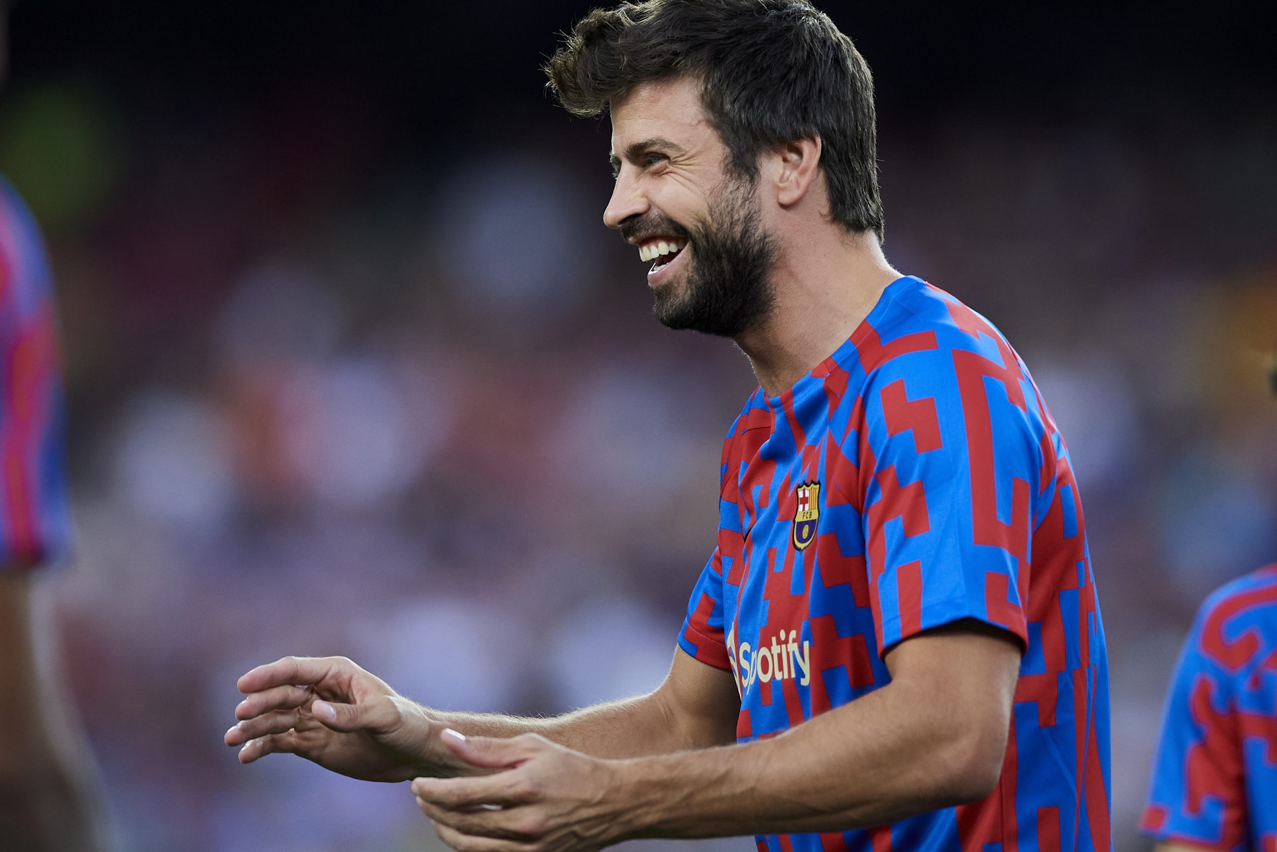 صحيفة نشرت أول صورة لصديقة بيكيه الجديدة - gettyimages