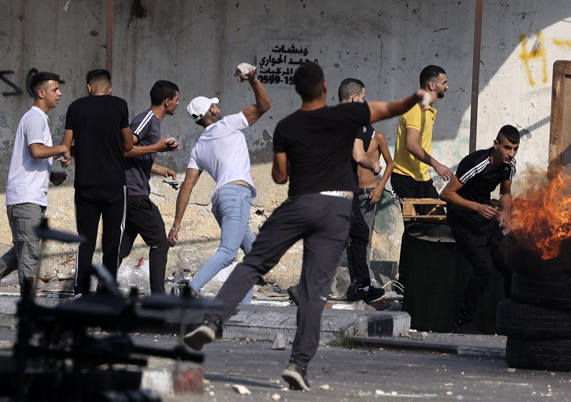 من مواجهات اليوم في الضفة الغربية/ getty images