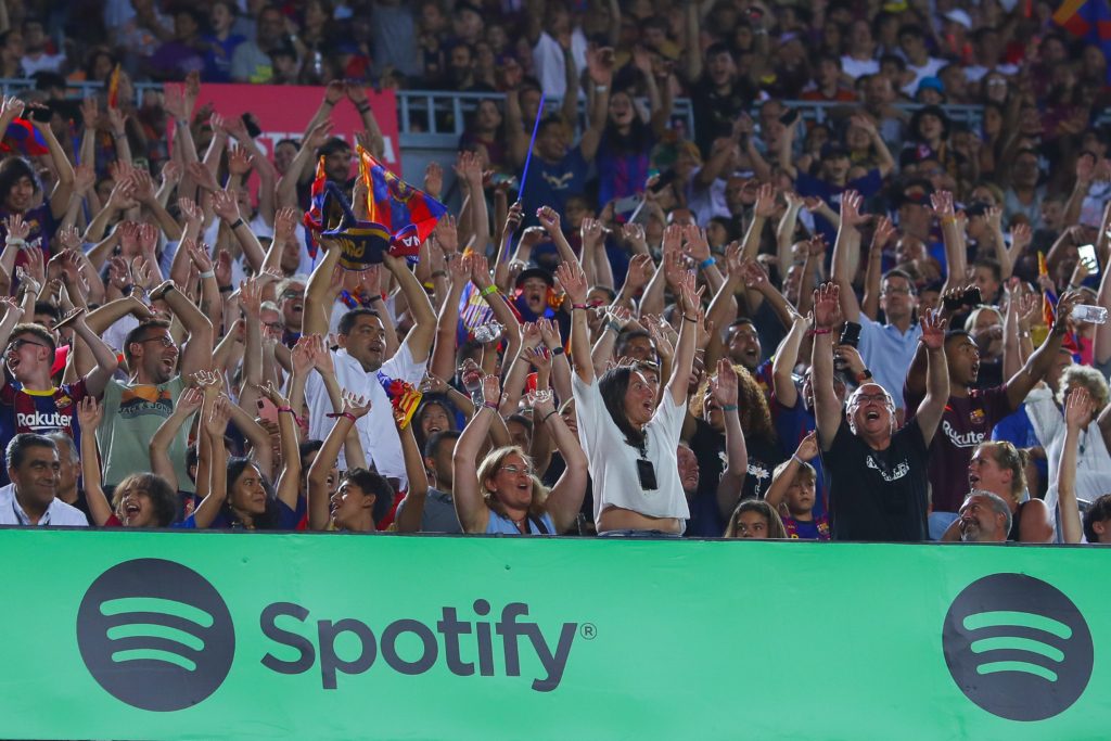 الجرذان تتجول في "كامب نو" التابع لنادي برشلونة - gettyimages