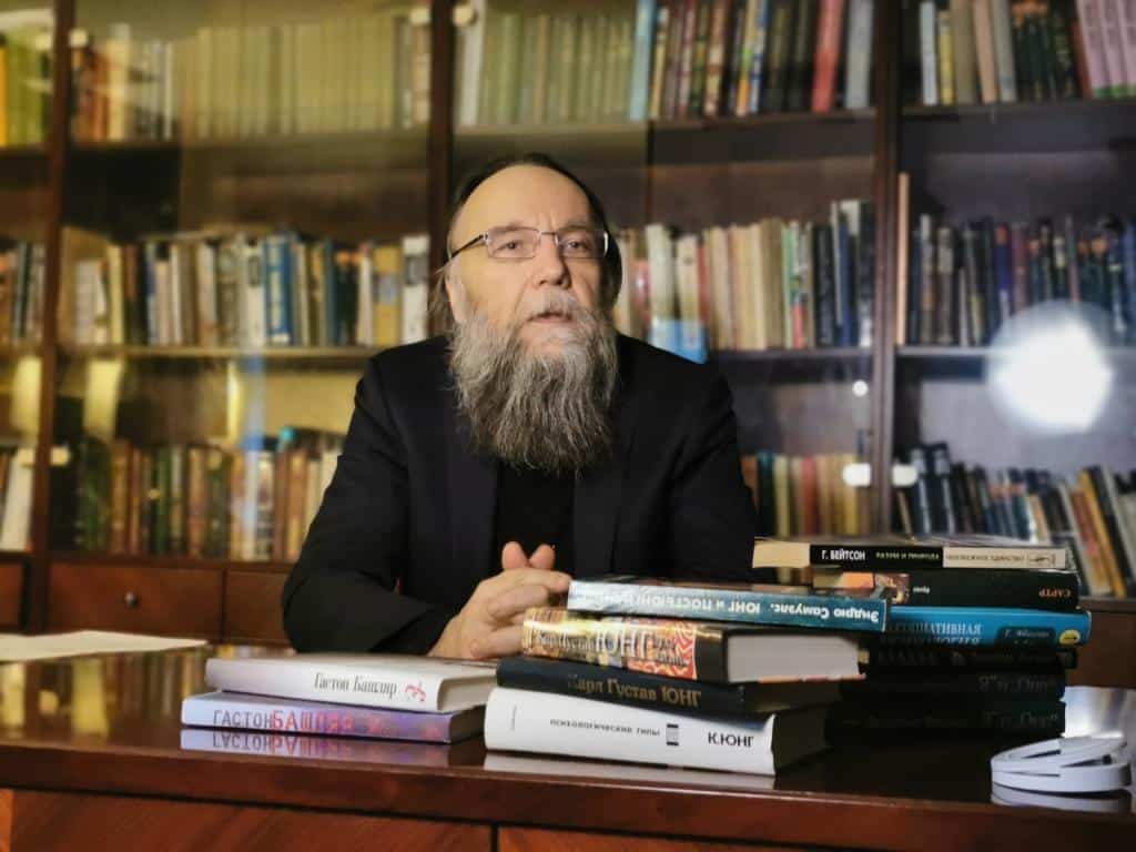 الفيلسوف ألكسندر دوغين روسيا