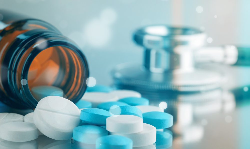 يمكن اعتبار القتل رحيماً إذا قام الطبيب عمداً بإعطاء مريضاً يائساً جرعة زائدة - ShutterStock