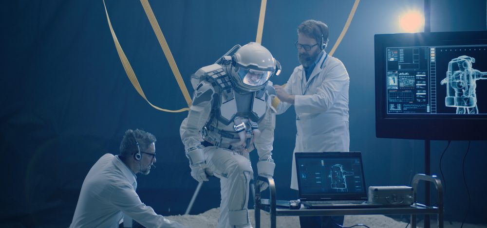 العيش في الفضاء