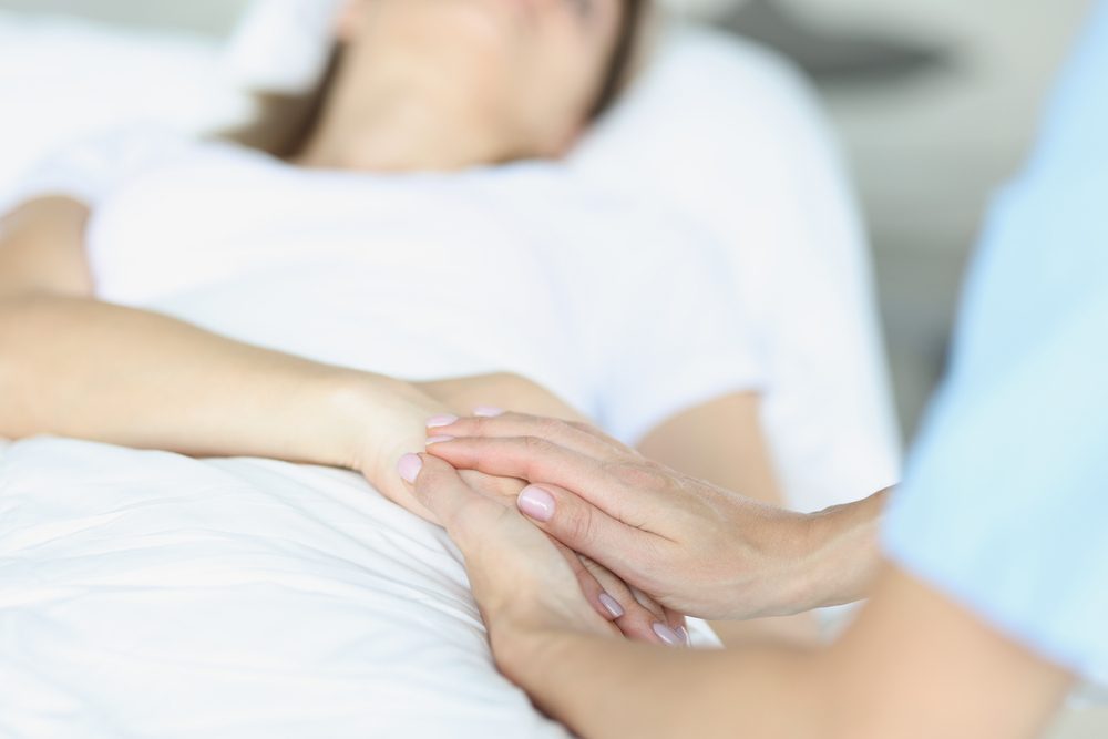 توسعت تلك ممارسات لتشمل القتل الرحيم والانتحار بمساعدة الطبيب - ShutterStock