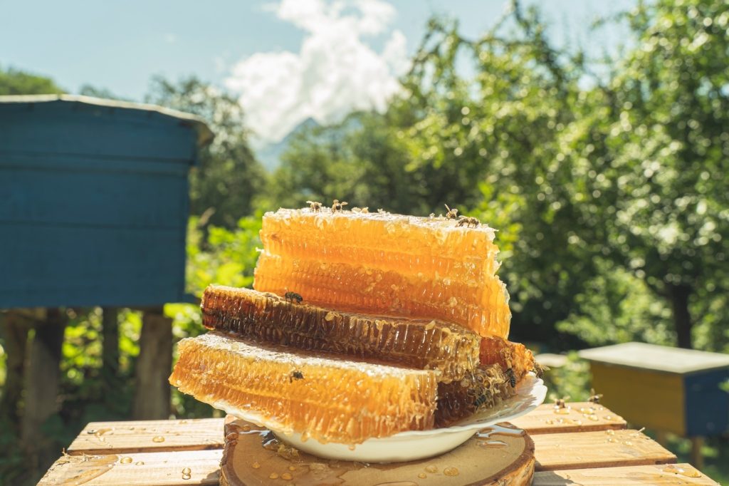 Shutter Stock/ عسل الهلوسة