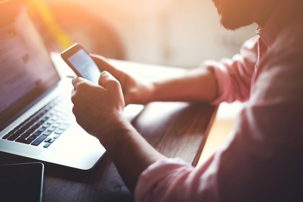 استعادة الأرقام المحذوفة shutterstock