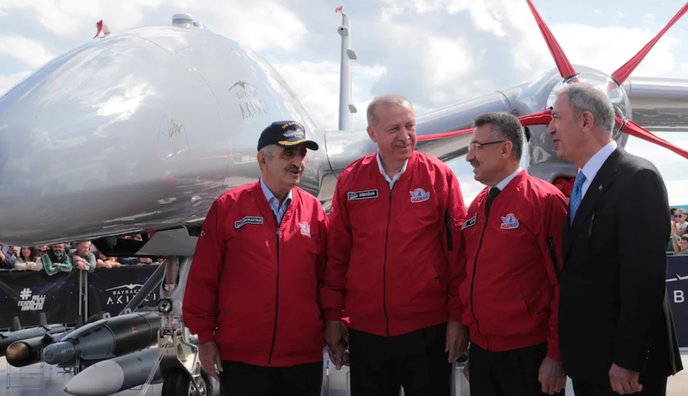 لماذا تفكر الإمارات بشراء بيرقدار التركية رغم أنها زبون كبير للمسيرات الصينية؟ قرار سياسي أم عسكري