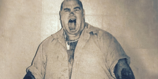 أكل لحوم ضحاياه بعد قتلهم بطريقة بشعة.. جوزيف ميثني أخطر سفاح في أمريكا