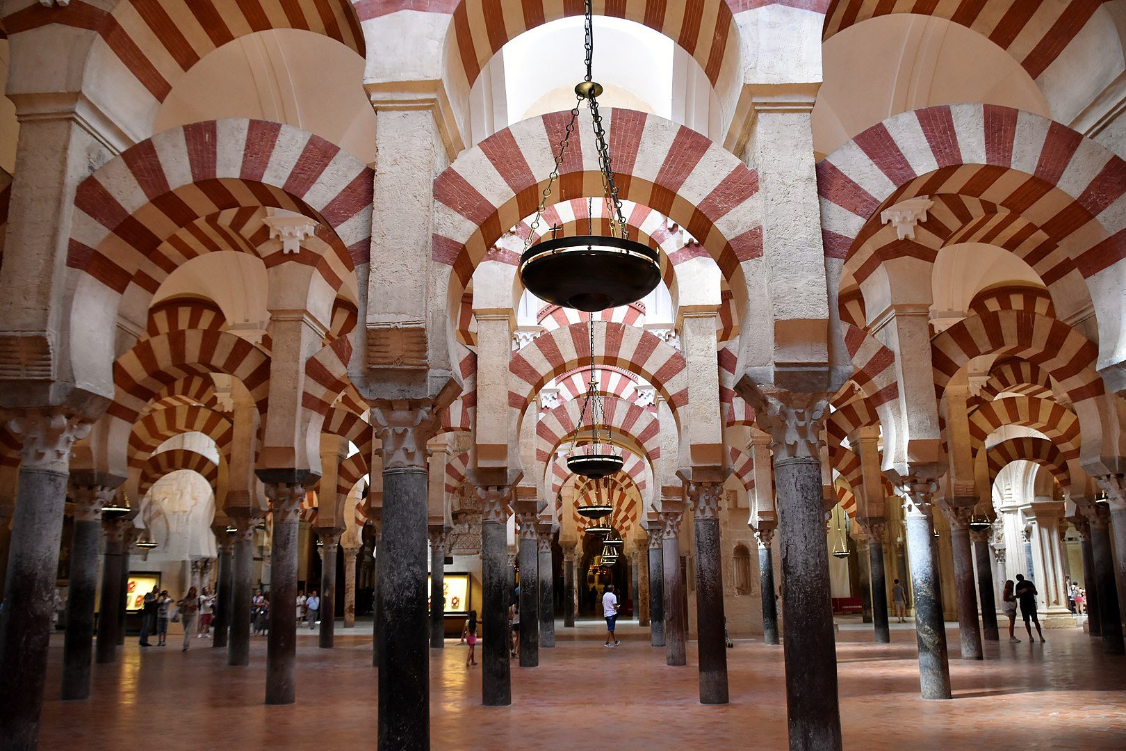 مسجد قرطبة من الداخل/ ويكيبيديا