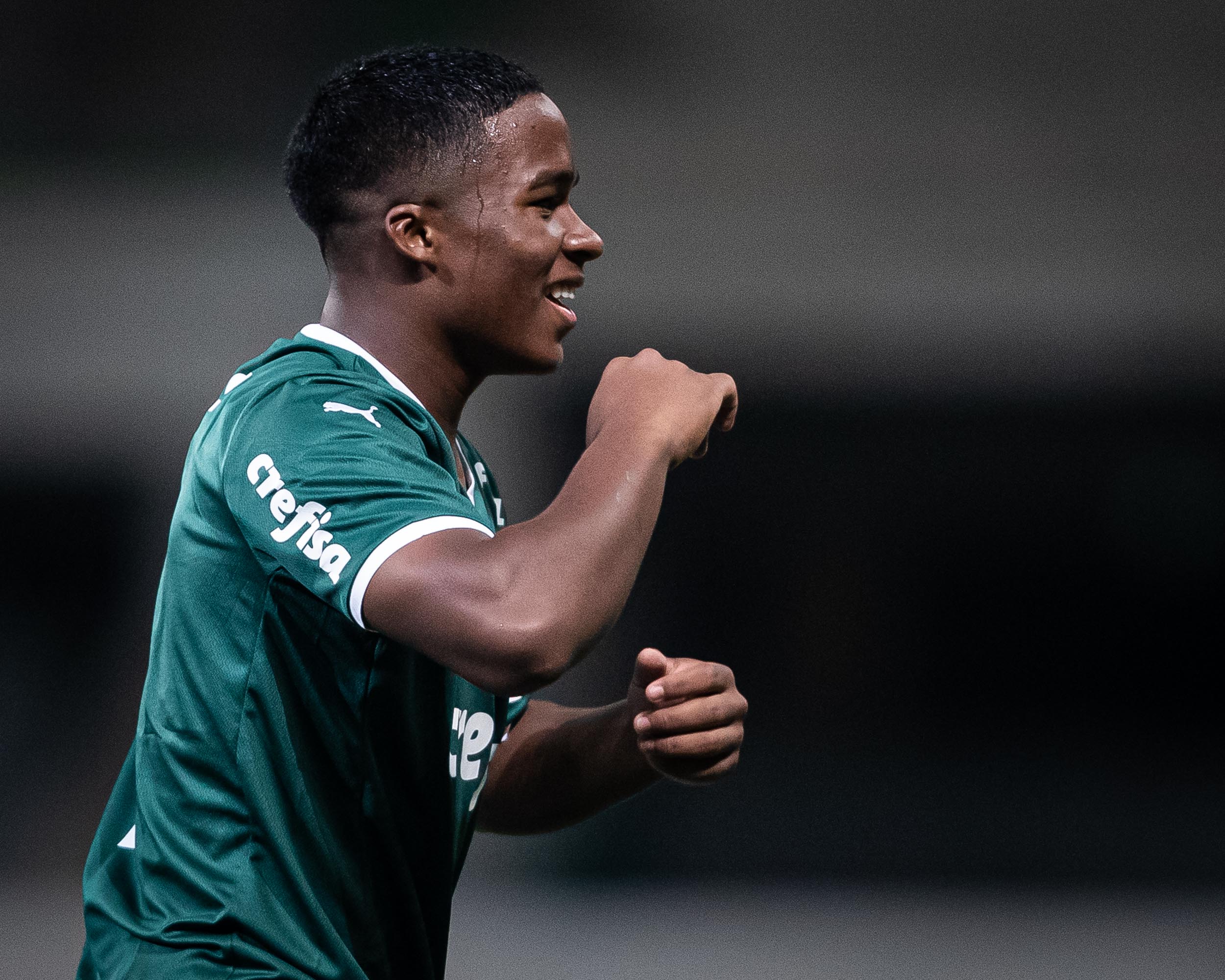 اللاعب البرازيلي إندريك (رويترز)