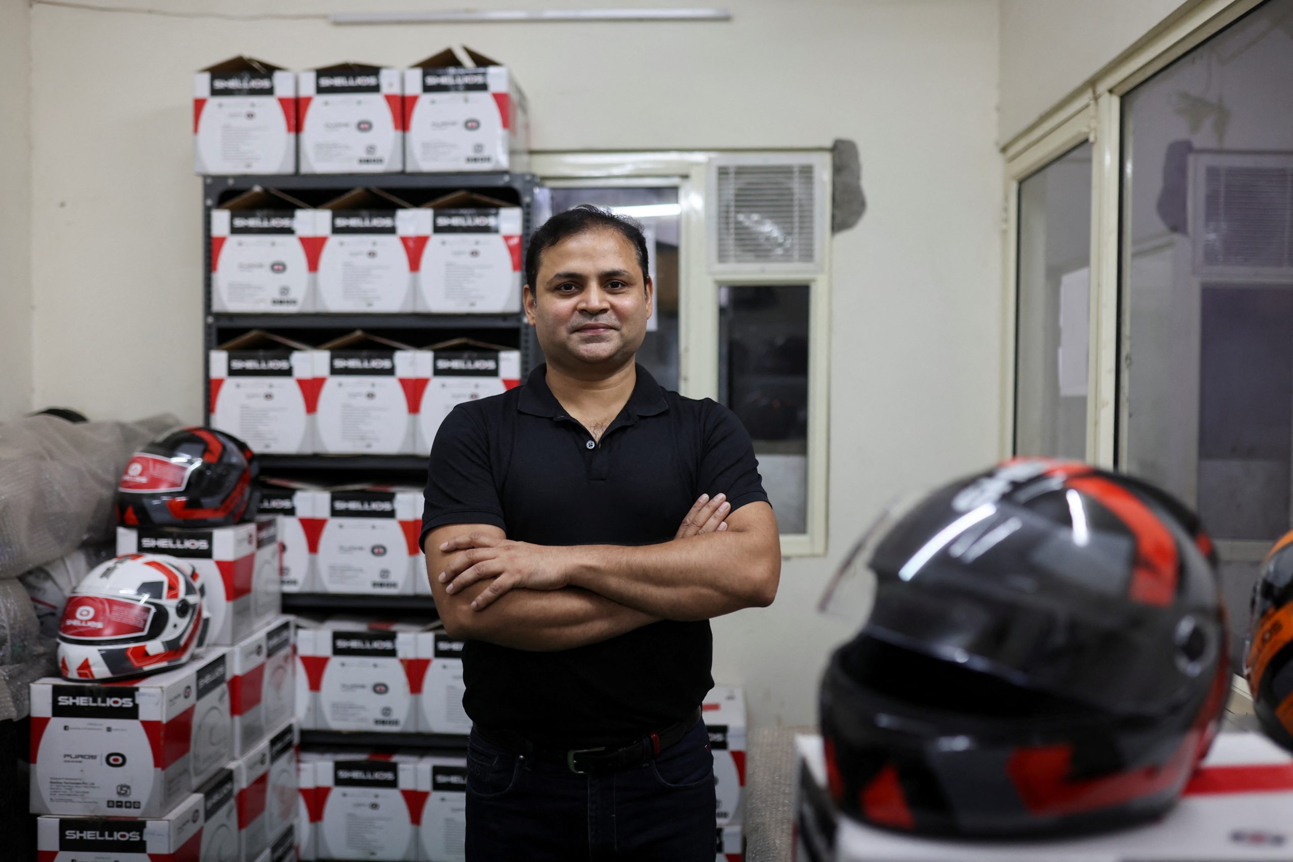 اختراع ينتظره أصحاب الدراجات البخارية! خُوَذ تقي أصحابها من الهواء السام وتزيل 80% من الملوثات