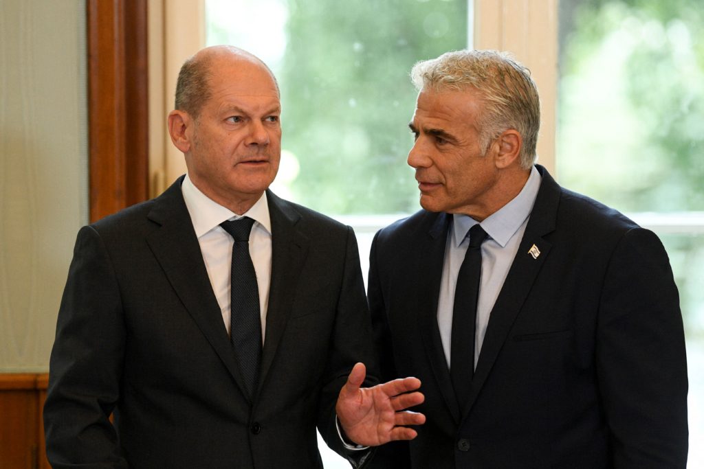 لابيد غانتس قطاع غزة