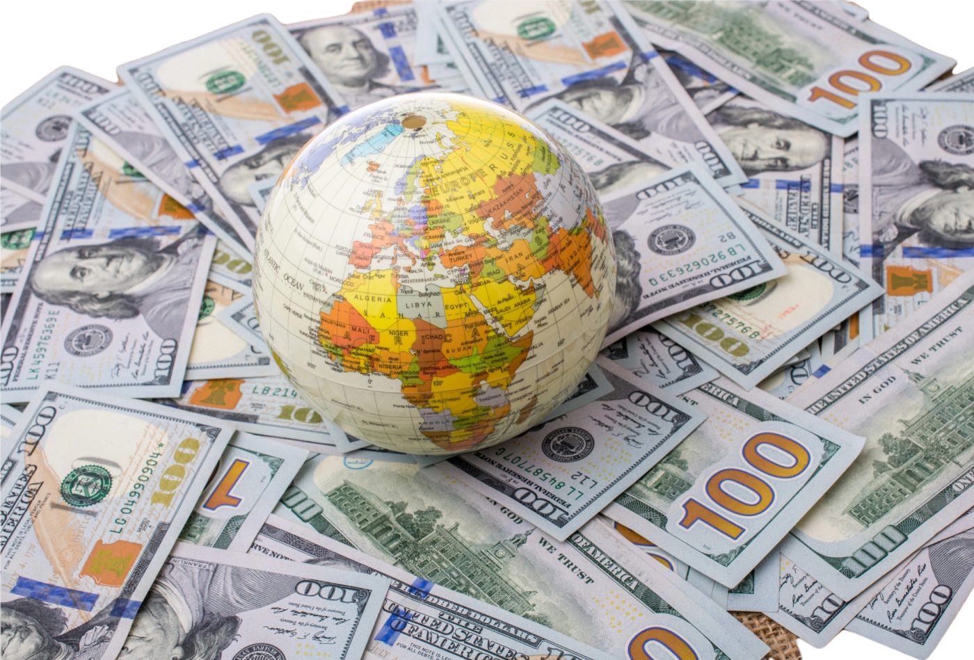 مع انكماش دورة المال العالمي.. كيف يمكن للاقتصادات الناشئة حماية نفسها من تبعات صعود الدولار؟