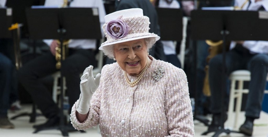 الملكة إليزابيث