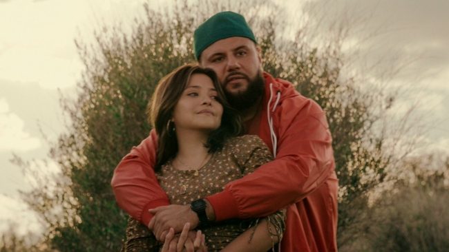 مسلسل “Mo”.. معنى أن تكون لاجئاً فلسطينياً دون أوراق في الولايات المتحدة