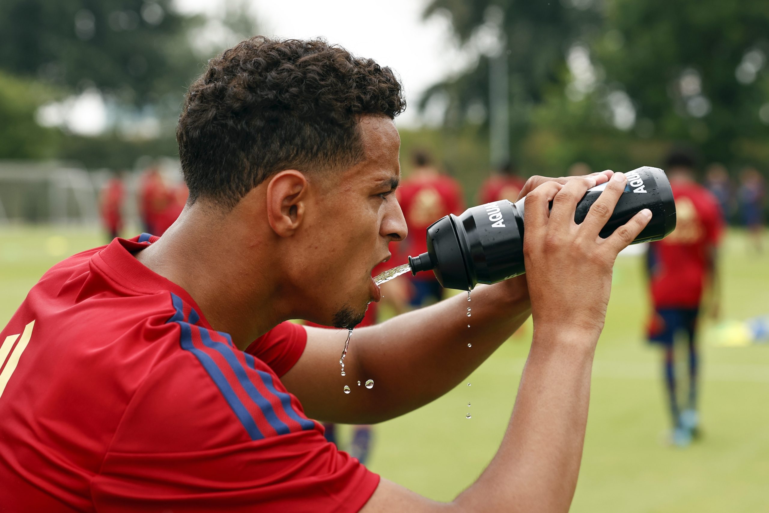 عصابة تحرق سيارة لاعب مغربي - gettyimages