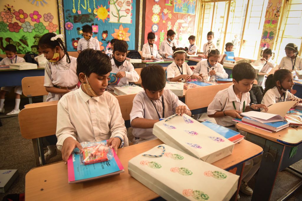 “عقوبة قاسية” في ولاية هندية لطلاب رسبوا في الامتحانات.. قررت إغلاق 34 مدرسة لهم!