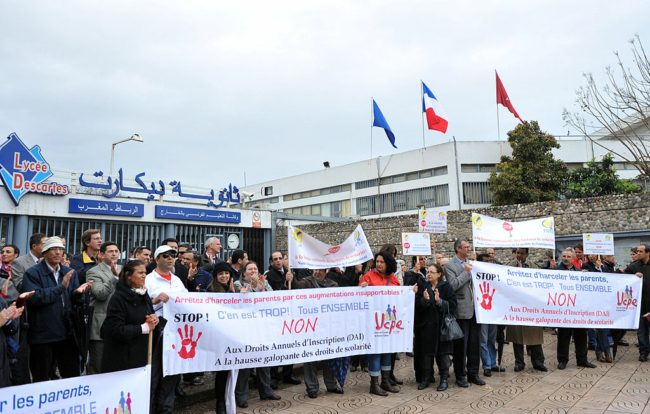 تكاليفها مرتفعة وجودتها بدأت تتراجع.. مغاربة يشتكون من صمت وزارة التعليم أمام جشع المدارس الخاصة