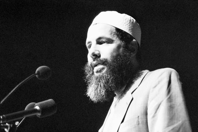 أسلَمَ واعتزل الغناء في عزّ نجوميته.. “كات ستيفنز”، الذي تخلّى عن المسيحية بعدما زار القدس