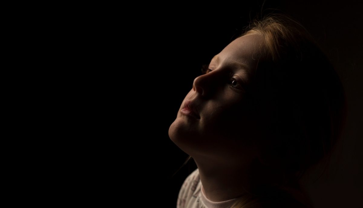 لا تربِّ طبيباً أو مهندساً.. أخرج لنا إنساناً سوياً!