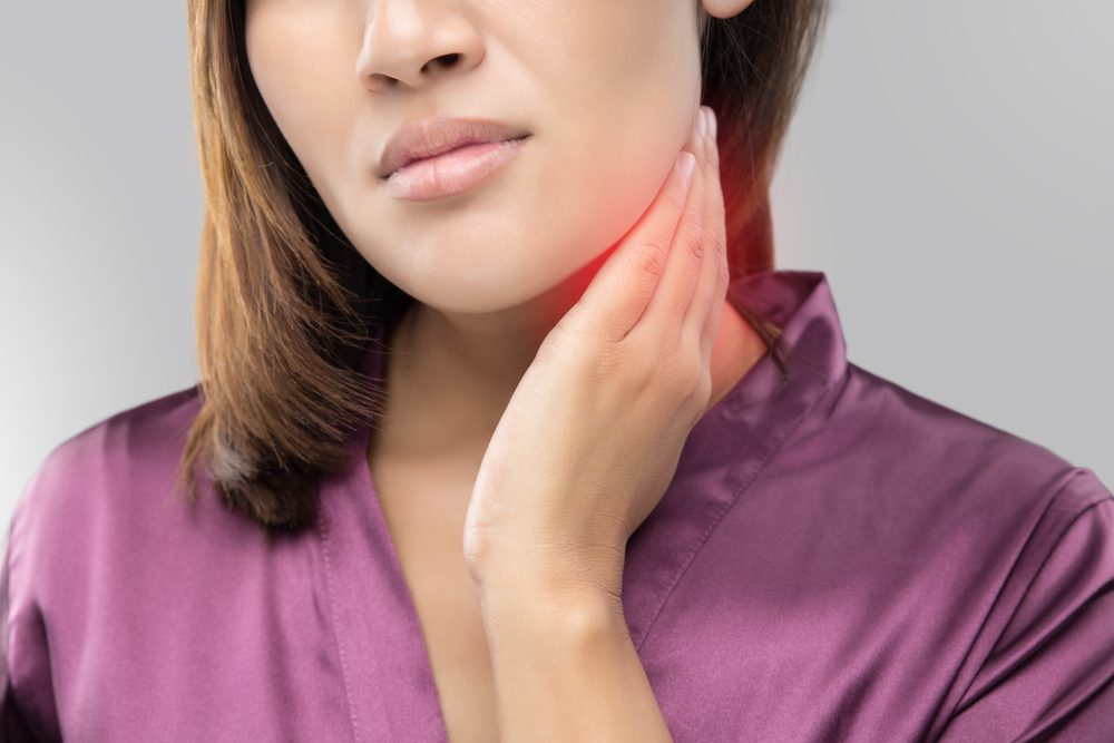 من الضروري مراجعة الطبيب لمتابعة الحالة إذا استمرت الأعراض لعدة أيام - ShutterStock