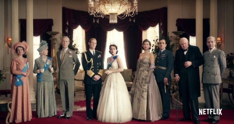 من مسلسل the crown| مواقع التواصل الإجتماعي