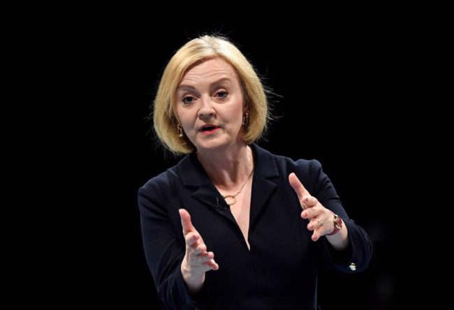 حصلوا على معلومات سرية.. رويترز: عملاء يشتبه بعملهم لصالح روسيا اخترقوا هاتف ليز تراس عندما كانت وزيرة للخارجية