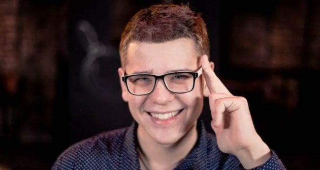 “إذا كنتم تشاهدون الفيديو فأنا لم أعد حياً”.. مغنٍّ روسي ينتحر لتجنب القتال في حرب أوكرانيا