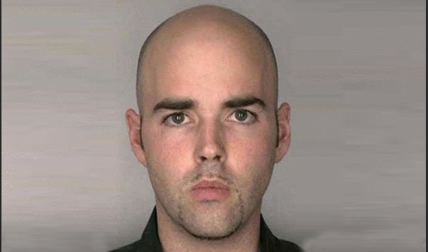 رفع قضية ضد والدته بتهمة “عدم تربيته جيداً”.. الرجل الذي رفع أكثر من 8 آلاف دعوى قضائية لأسباب غريبة