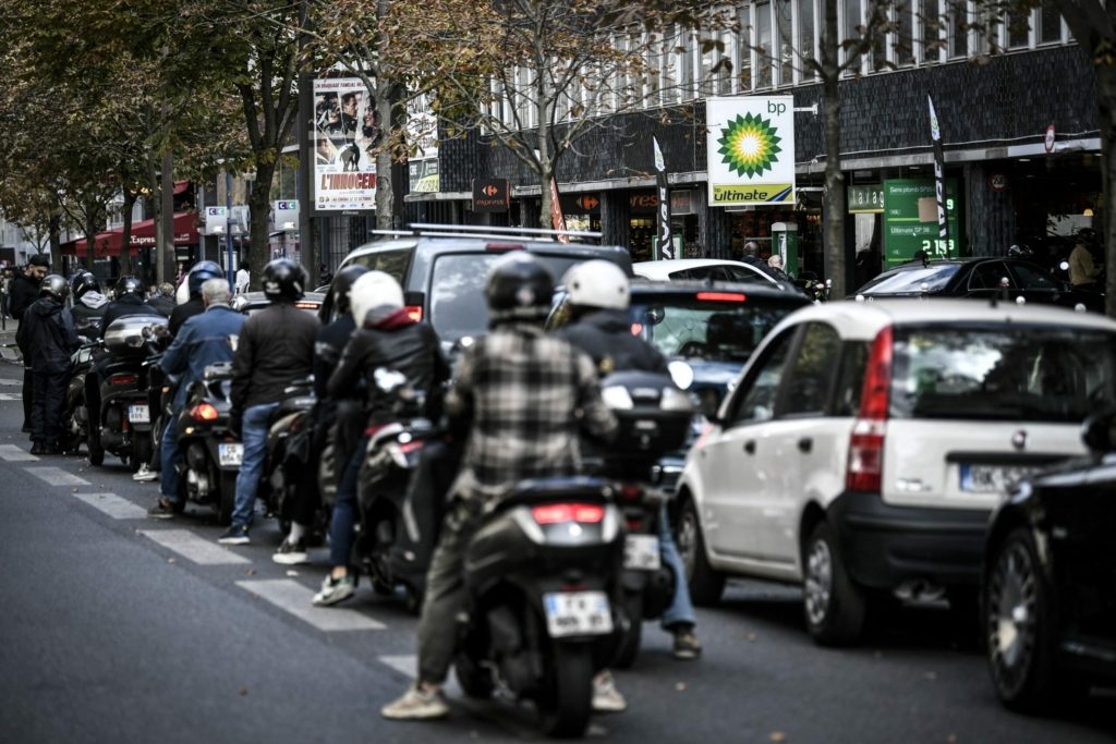 النفط فرنسا محطات الوقود