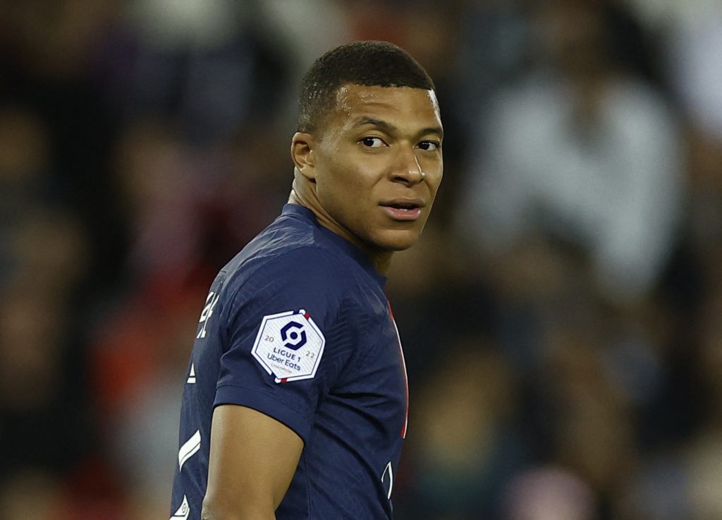 رحيل مبابي عن باريس سان جيرمان (رويترز)