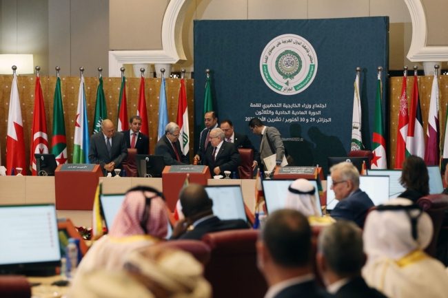 مسيّرات إيران والتطبيع ومن يأتي بعد أبو الغيط.. أبرز الملفات الخلافية بقمة الجزائر، وكيف ستحسم؟