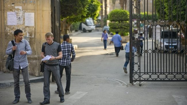 47 مليار جنيه سنوياً تحت رقابة الدولة.. كيف تستفيد مصر من تقنين ظاهرة الدروس الخصوصية