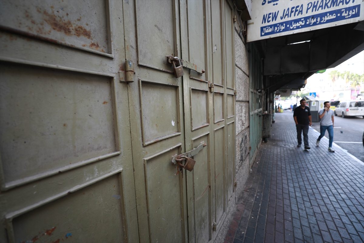 اضراب سابق في الضفة الغربية/ الأناضول