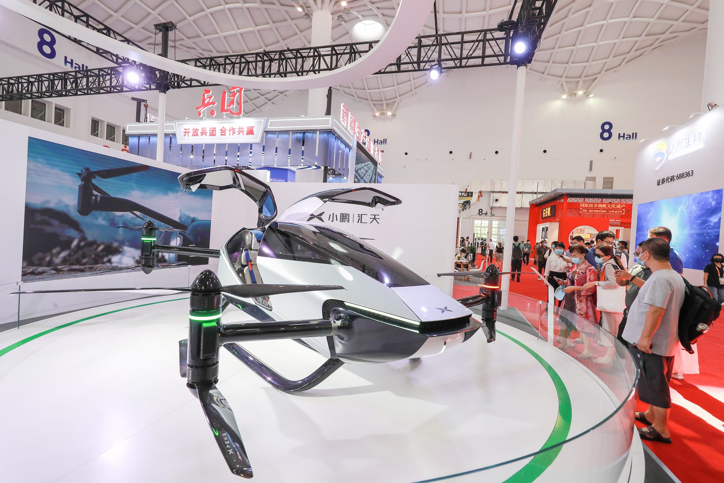 سيارة طائرة دبي