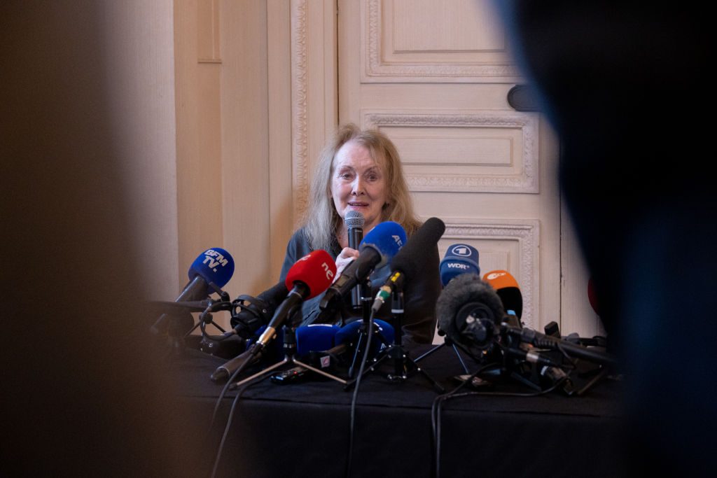 الصحافة الإسرائيلية تهاجم الأديبة الفرنسية الفائزة بـ”نوبل” لانتقادها تل أبيب ودعمها حملة المقاطعة ضدها