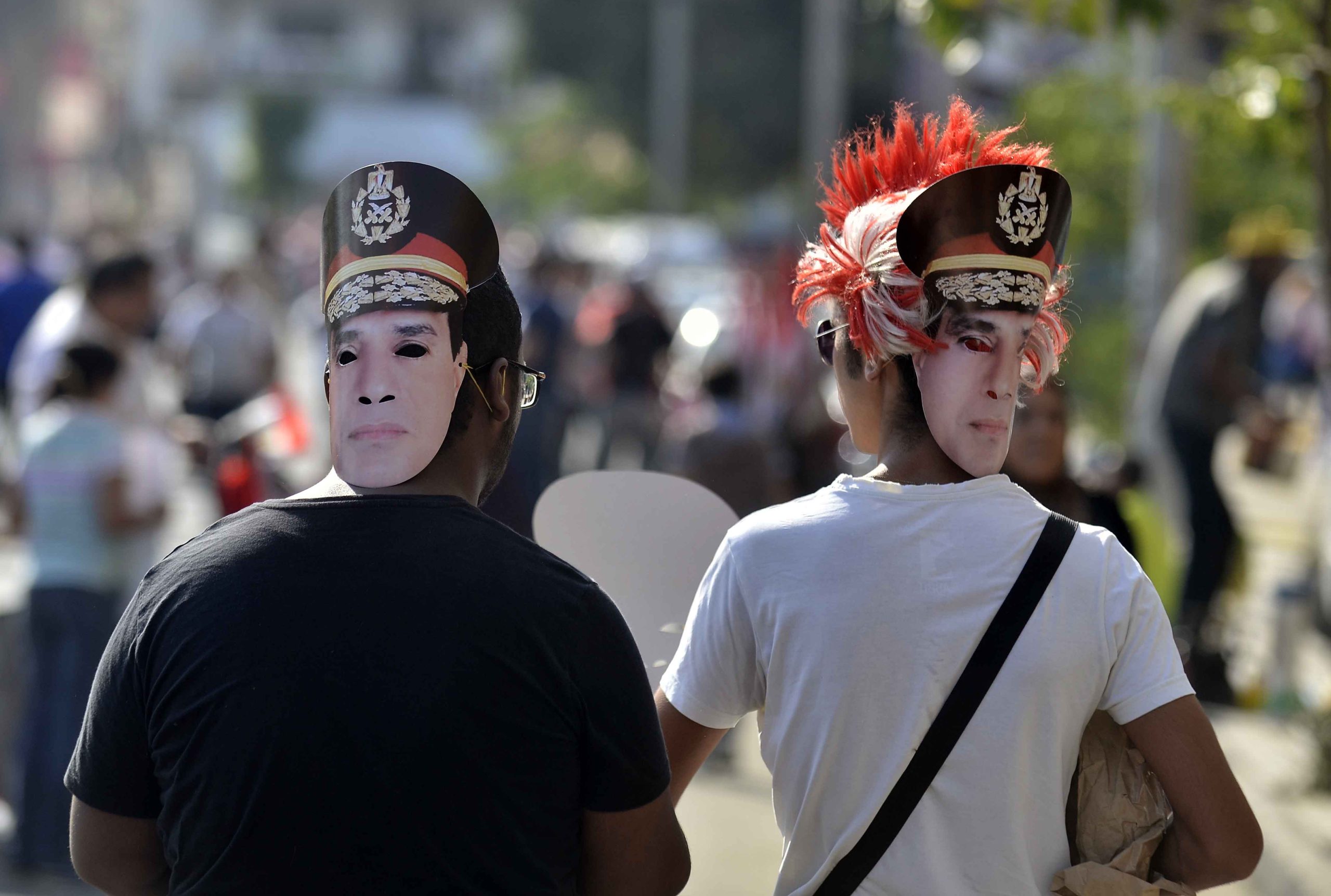 اتهم ثورة يناير بـ”تسهيل” وصول الإخوان للحكم.. السيسي: “الإسلام السياسي استعدانا ويطلب منا المصالحة” (فيديو)