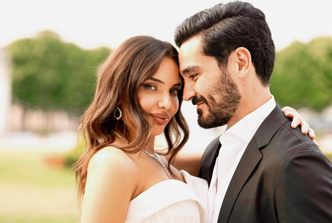 سارة عرفاوي زوجة غوندوغان - مواقع التواصل