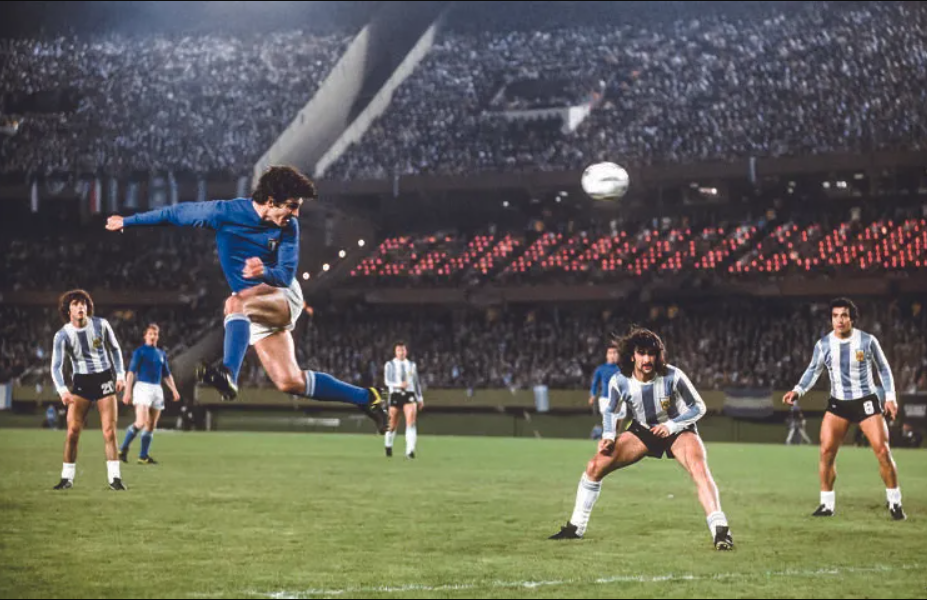 Getty Images/ باولو روسي اللاعب الإيطالي الذي أبكى البرازيل!