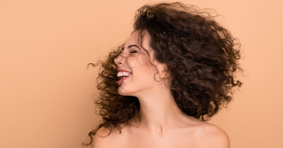 طريقة غسل الشعر الصحيحة