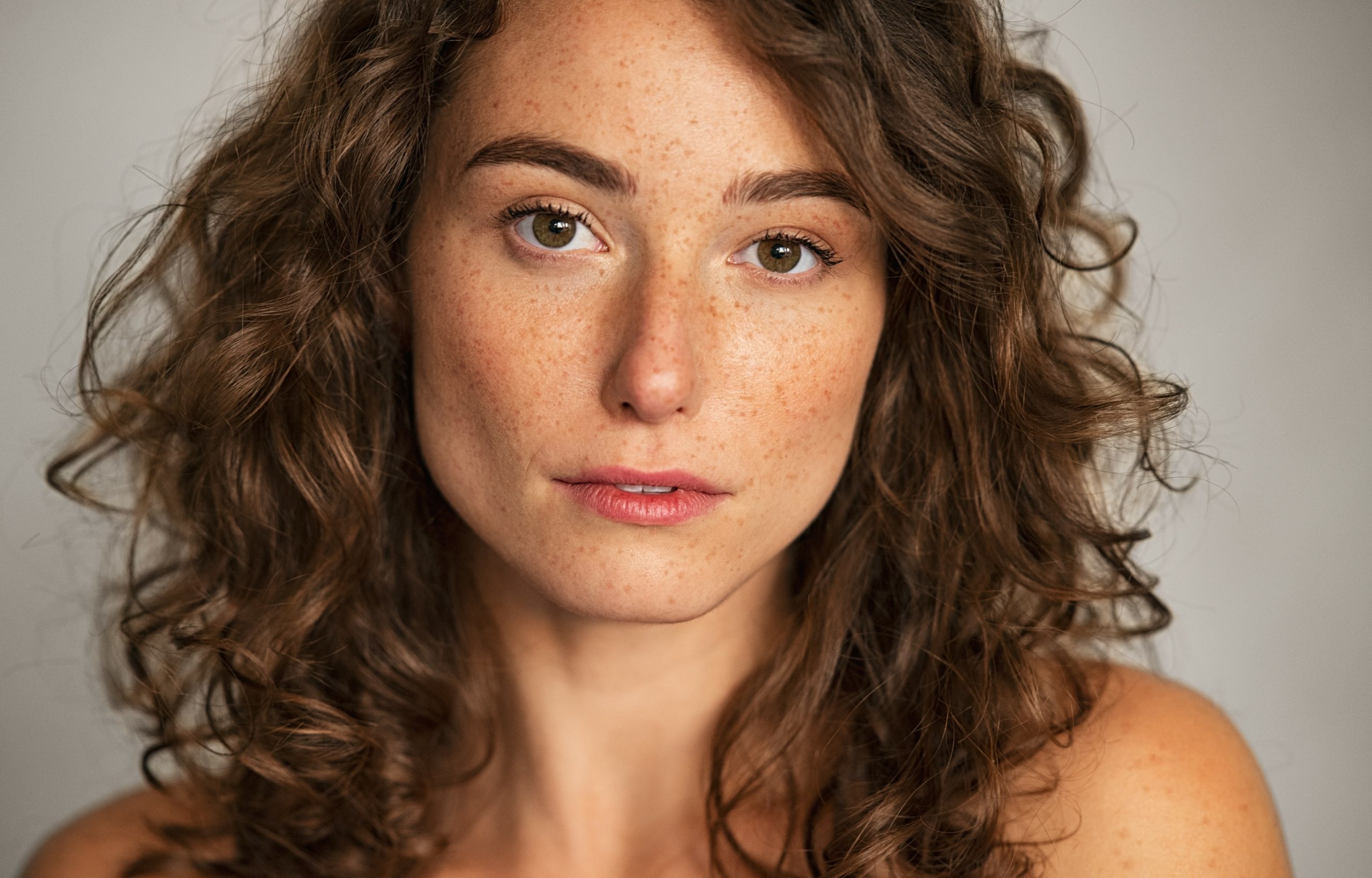 تعتمد على “المواء” بشكل أساسي.. “تمارين الميونغ” لتعريض الفك في الوجه!