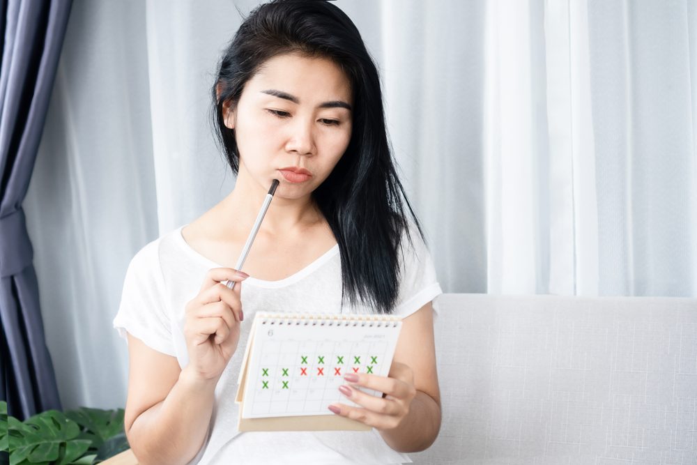 من الطبيعي أن تختلف مدة دورتك قليلاً من شهرٍ إلى آخر/ Shutterstock