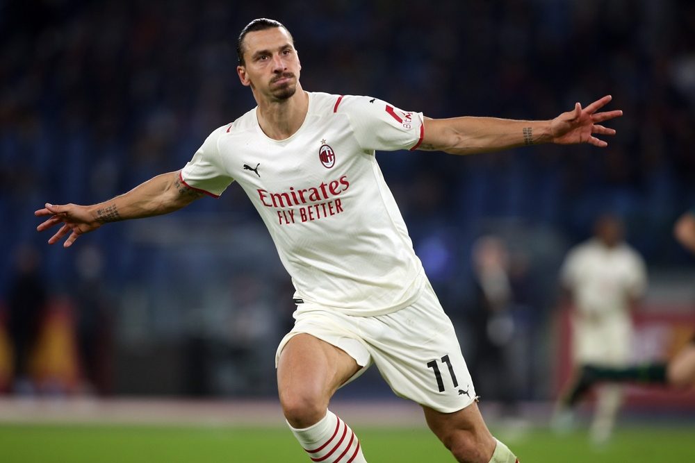 اللاعب يلعب الآن مع فريق AC Milan - Shutter Stock