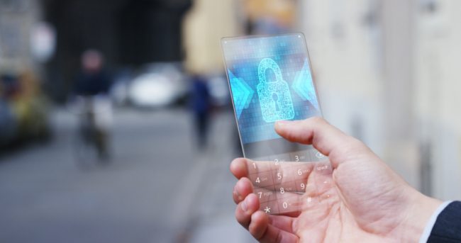 لصوص في هاتفك الذكي أشهرهم الجوكر وأوكتو.. تطبيقات وبرامج خبيثة تسرق بياناتك وأموالك