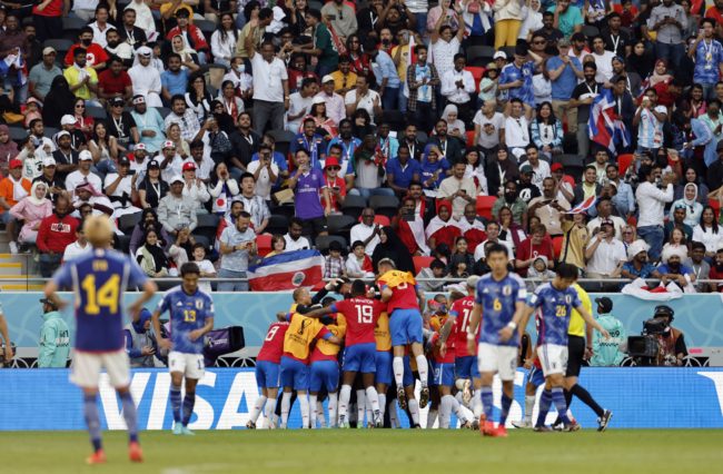 كوستاركيا تخطف فوزًا دراميًا من اليابان وتحصد أول 3 نقاط في مونديال قطر 2022