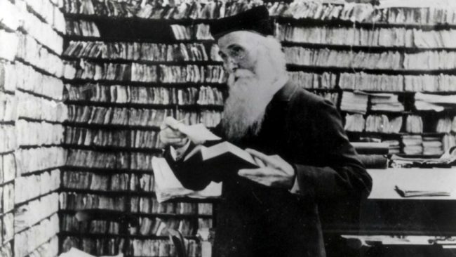 ساهم في كتابة “قاموس أوكسفورد” من داخل مصحته النفسية! قصة قاتل مجنون شارك في تجميع اللغة الإنجليزية