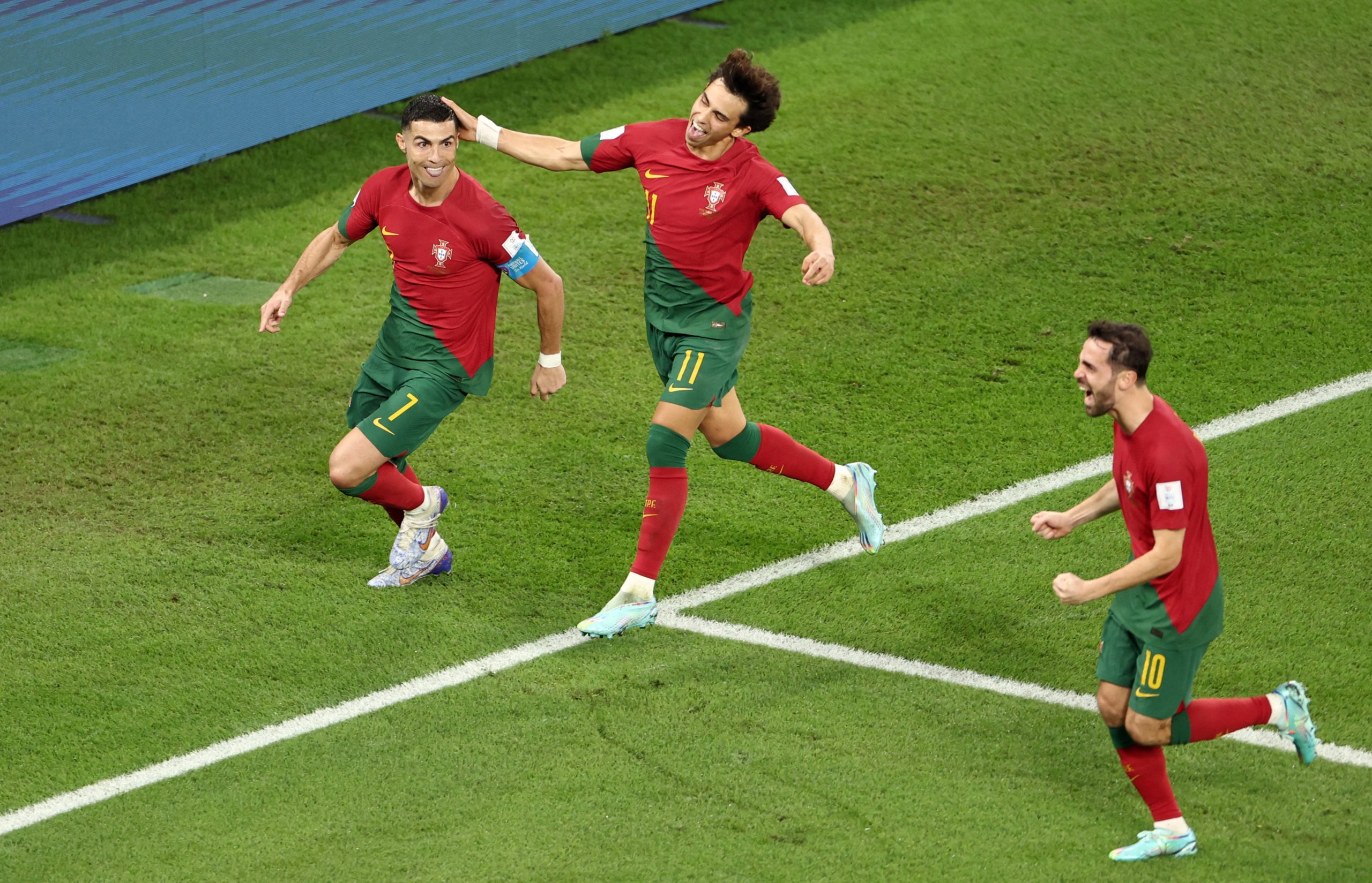 في واحدة من أجمل مباريات مونديال قطر.. رونالدو “التاريخي” يقود البرتغال لفوز مثير على غانا (فيديو)