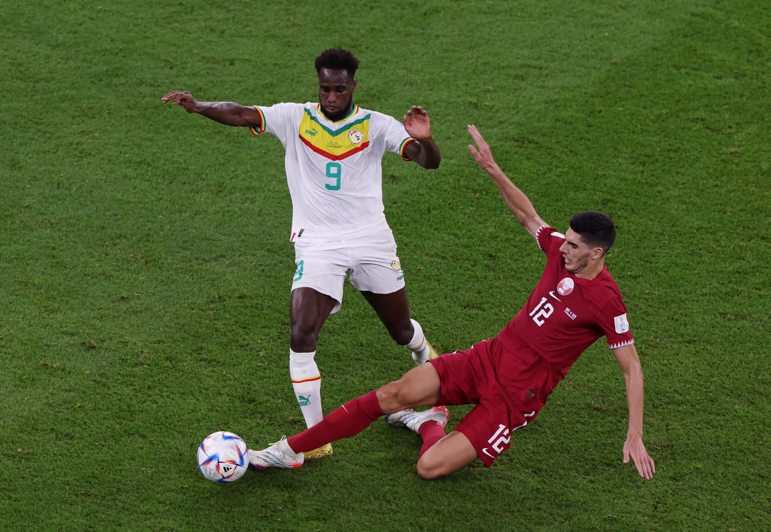 رويترز/ قصّة بولاي ديا.. من عامل كهرباء إلى لاعب منتخب السنغال!