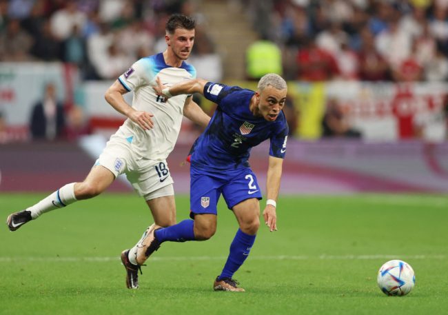 إنجلترا تفرط في التأهل إلى دور الـ16 وتتعادل مع أمريكا بلا أهداف