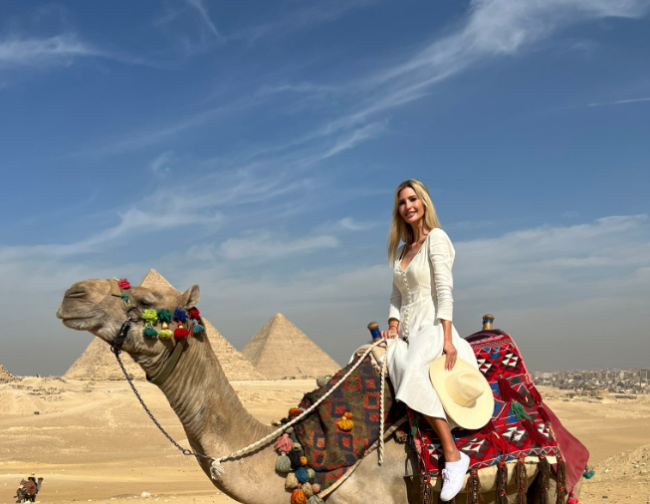 تصدع في عائلة ترامب.. إيفانكا تنأى بنفسها عن ترشح والدها للرئاسة وتسافر لمصر